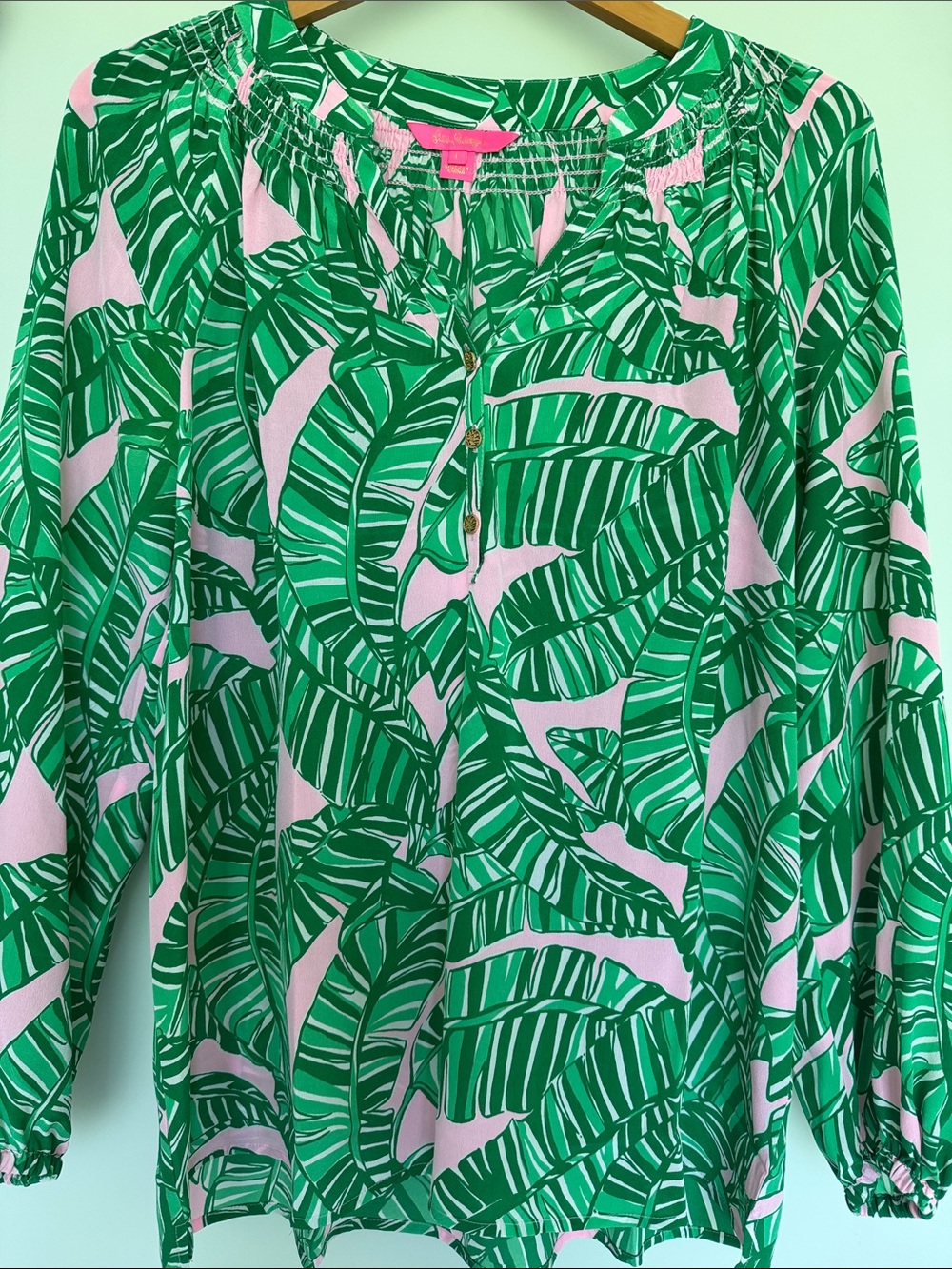 Lilly Pulitzer lg Green & Pink Leaf Print Peasant Top worn one time